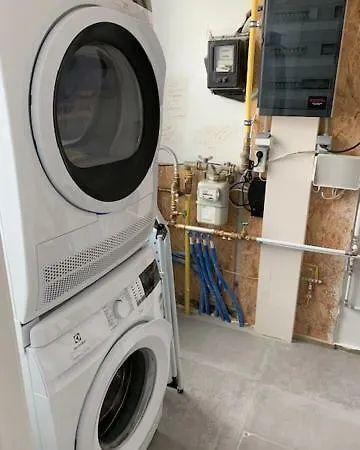 Hoogstraat 10 *